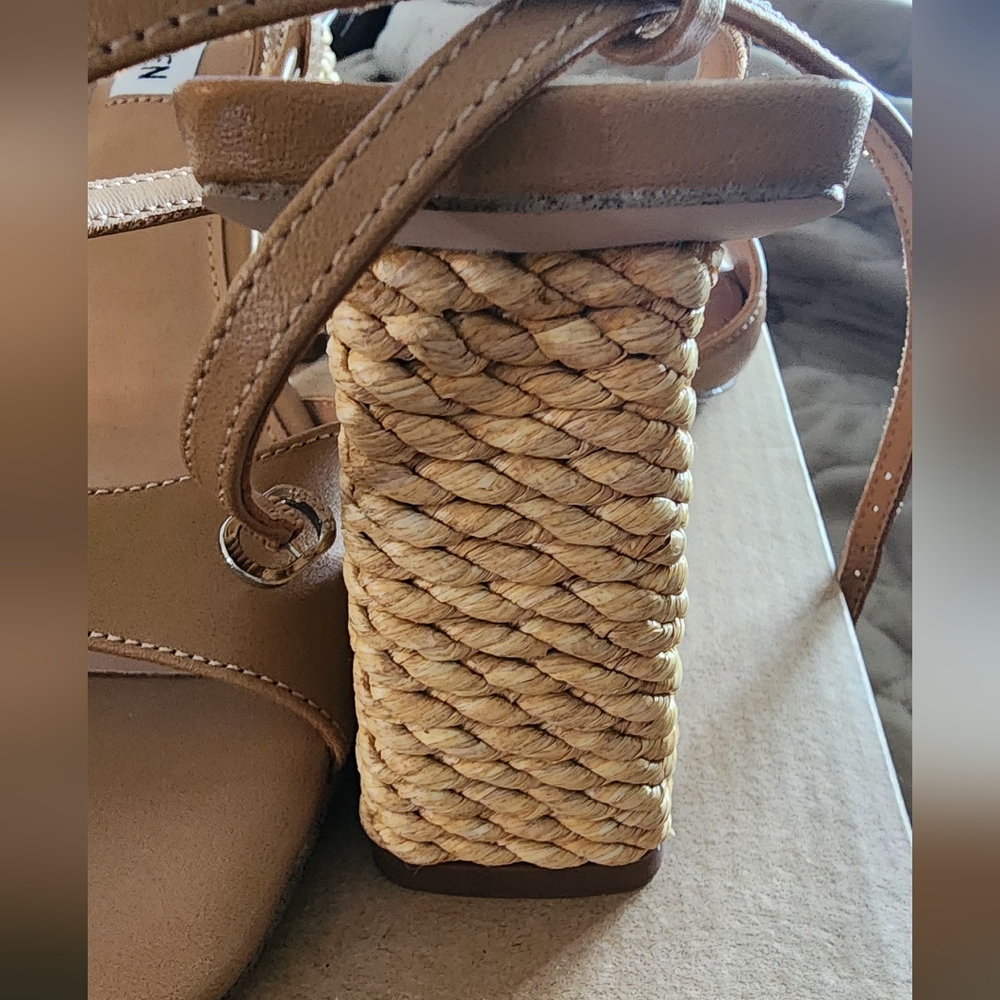 NWOT! Tan Heels with Ratan Detail - Picture 4 of 6